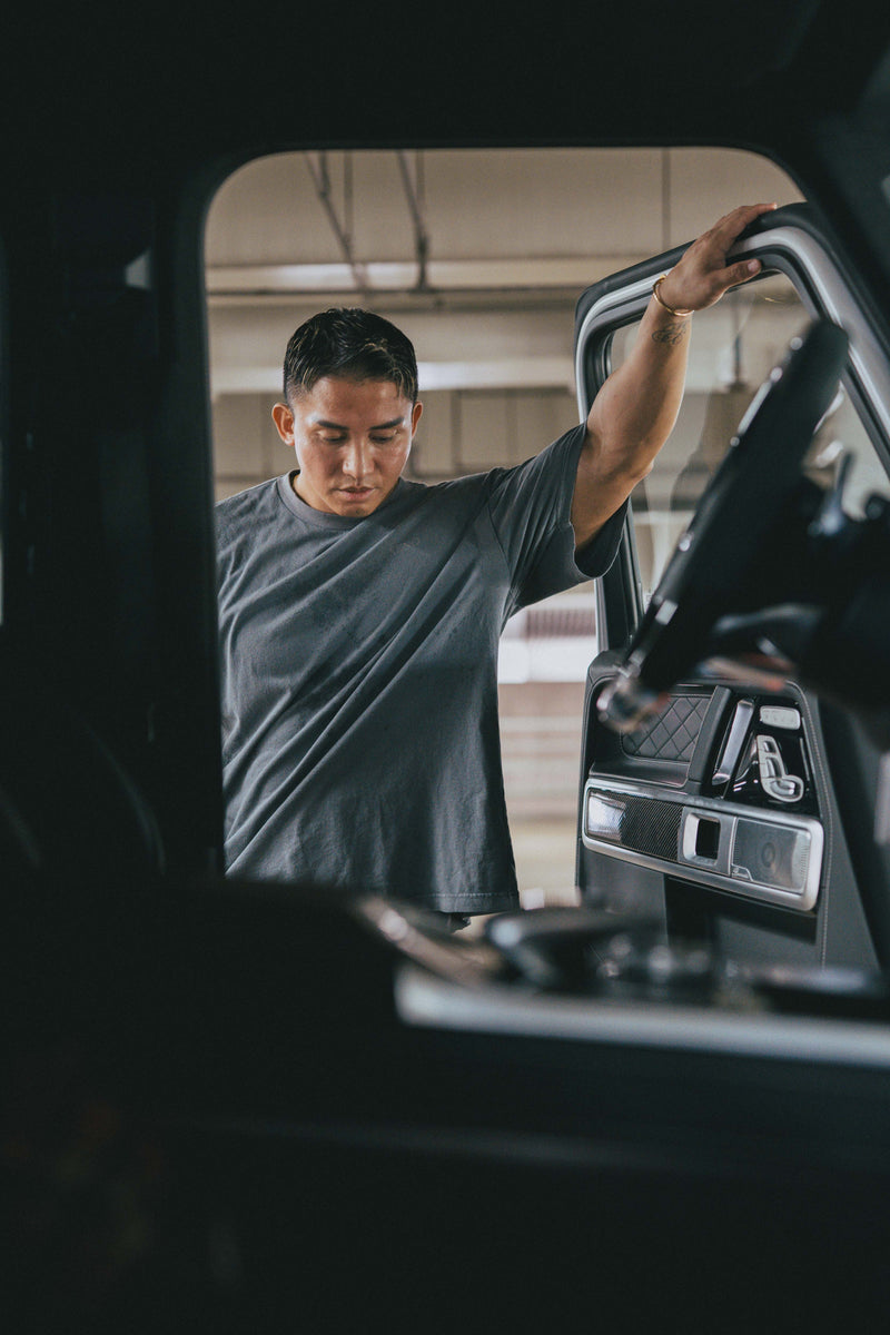 XENO “PRAYING HANDS” OVERSIZED TEE BLEACH BLUE GRAY