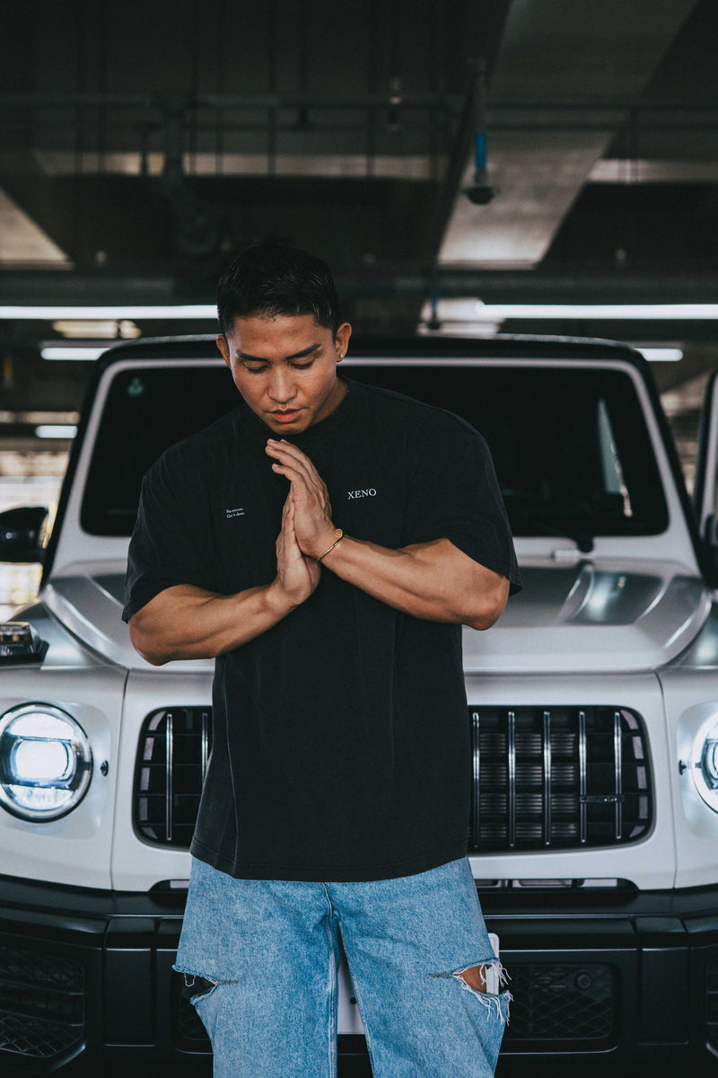 XENO “PRAYING HANDS” OVERSIZED TEE BLEACH BLACK