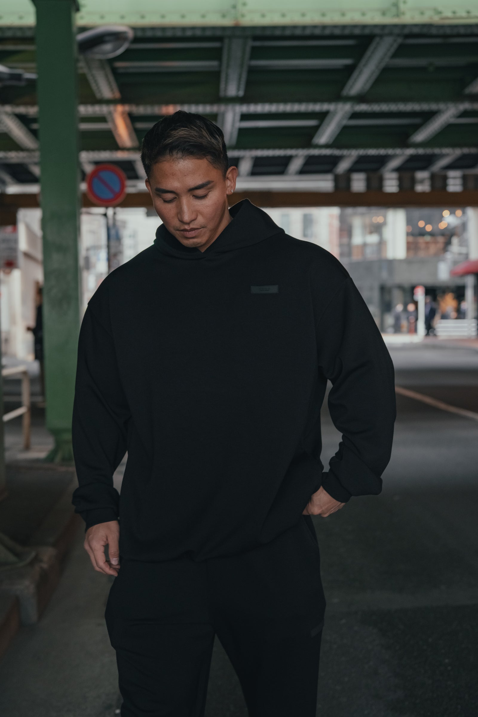 XENO OVERSIZED PREMIUM SWEAT HOODIE BLACK