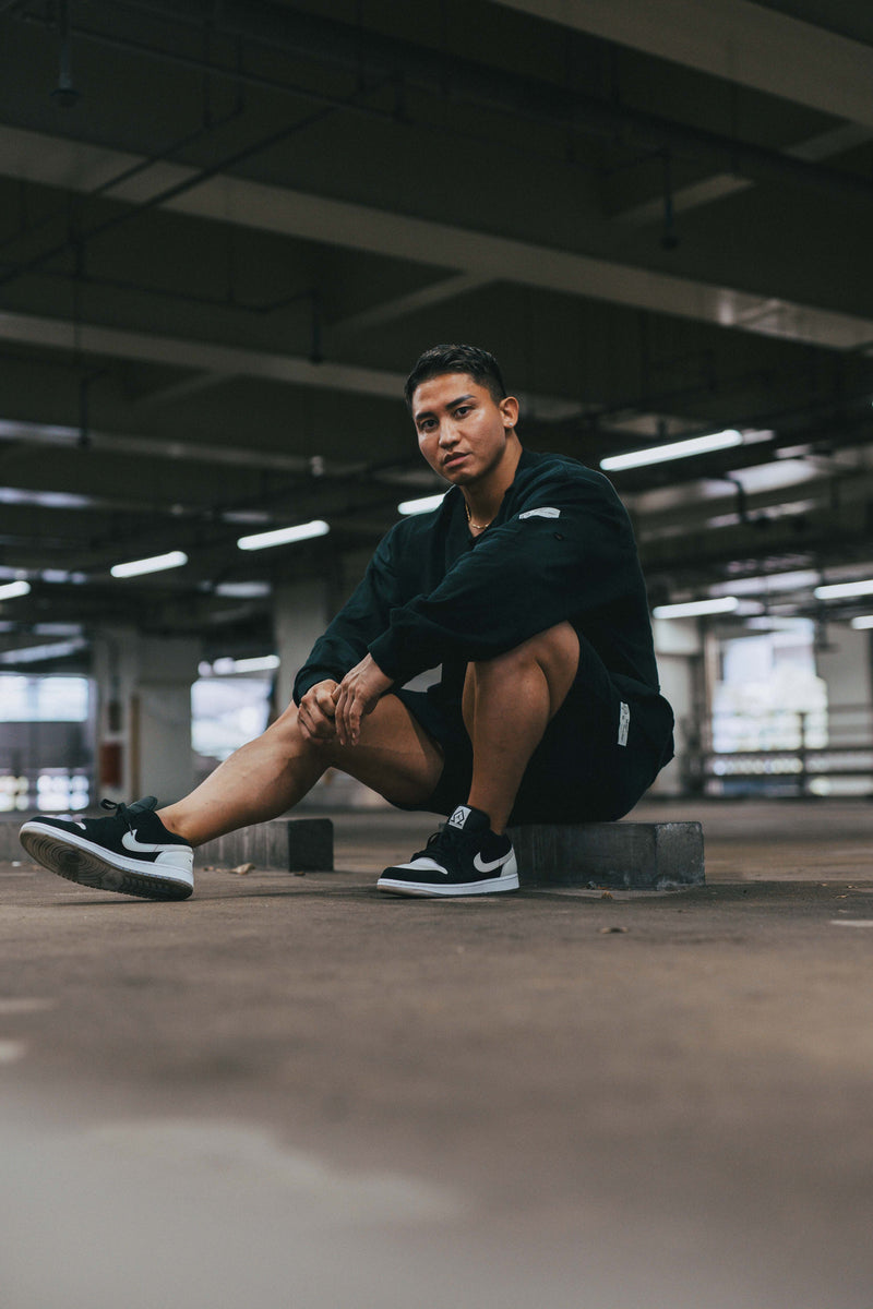 XENO DAMAGE SWEAT SHIRT BLACK