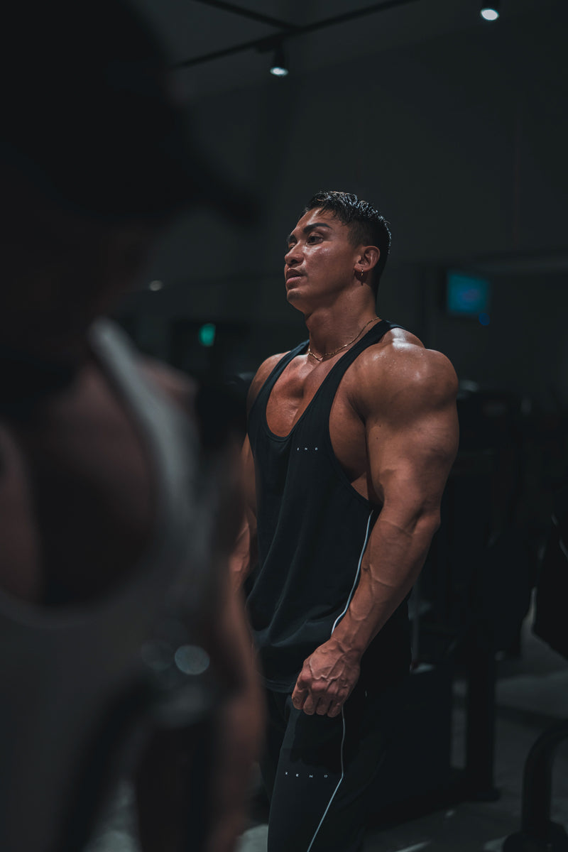 XENO PIPING STRINGER BLACK x WHITE