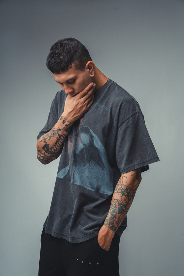 XENO “MARY BURN” OVERSIZED TEE BLEACH BLACK