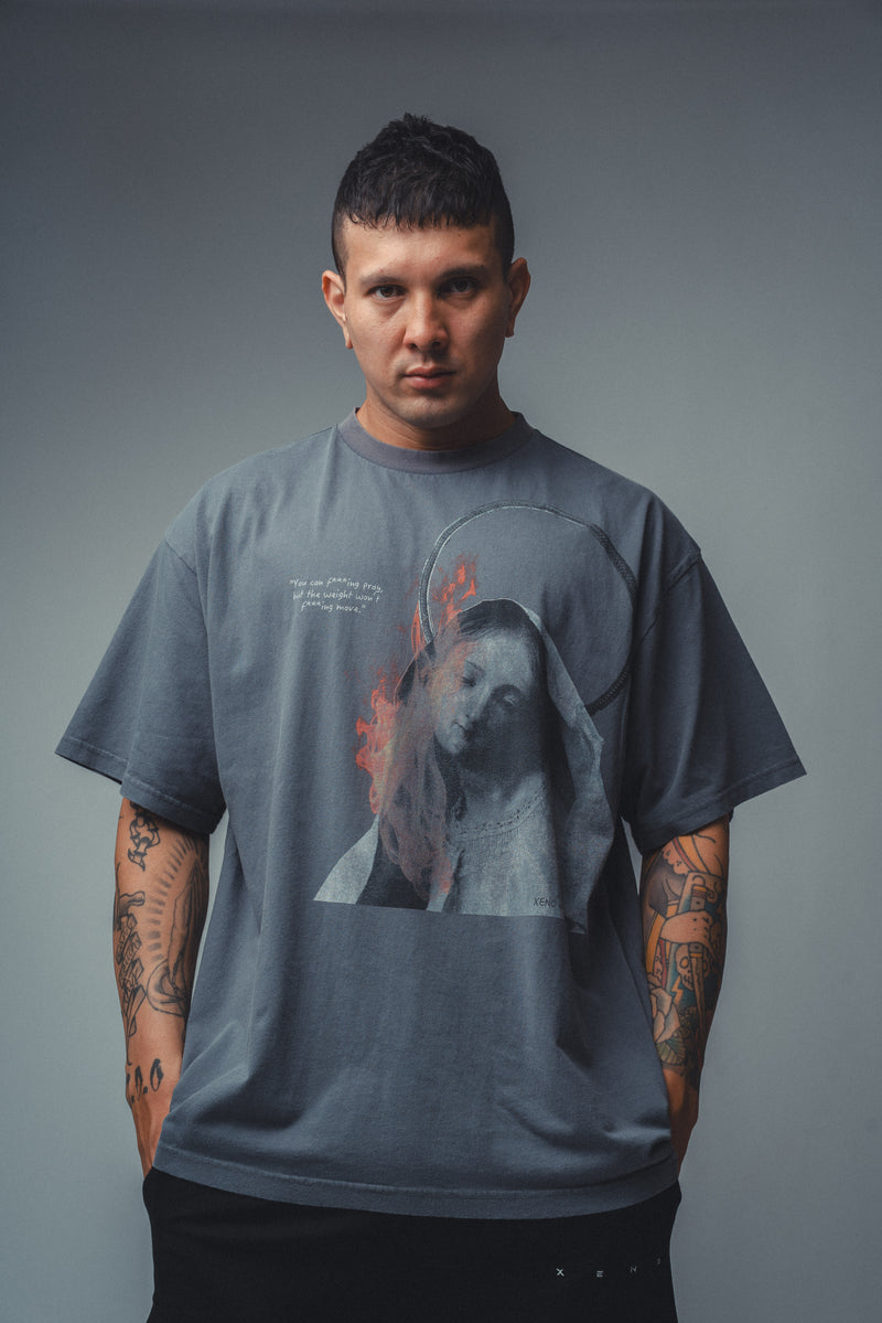 XENO “MARY BURN” OVERSIZED TEE BLEACH BLUE GRAY