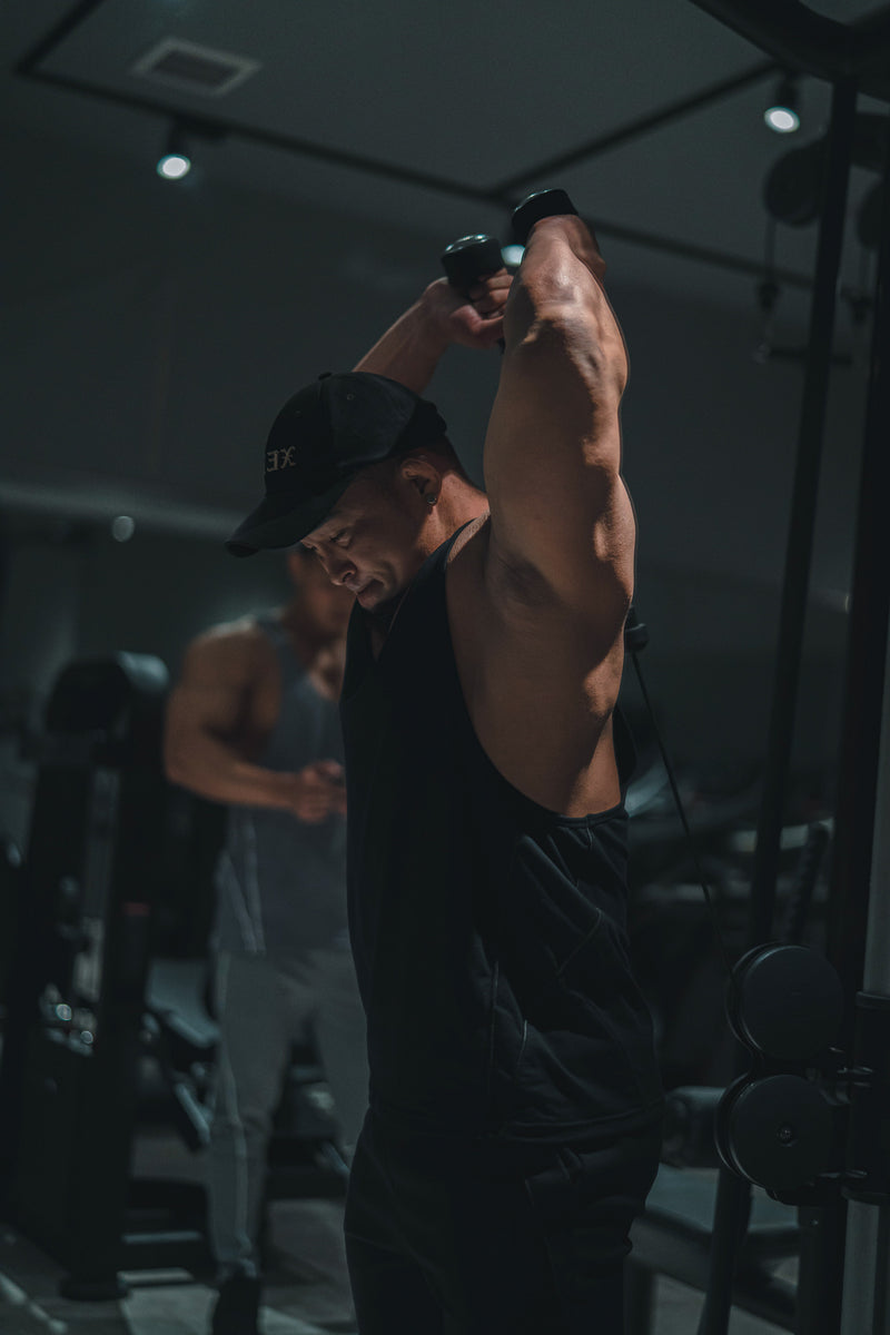 XENO PIPING STRINGER BLACK x BLACK