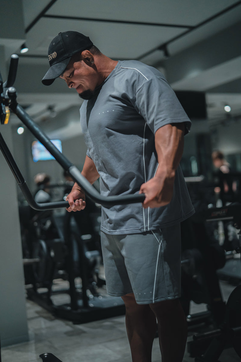 XENO PIPING DOUBLE KNIT SHORTS GRAY