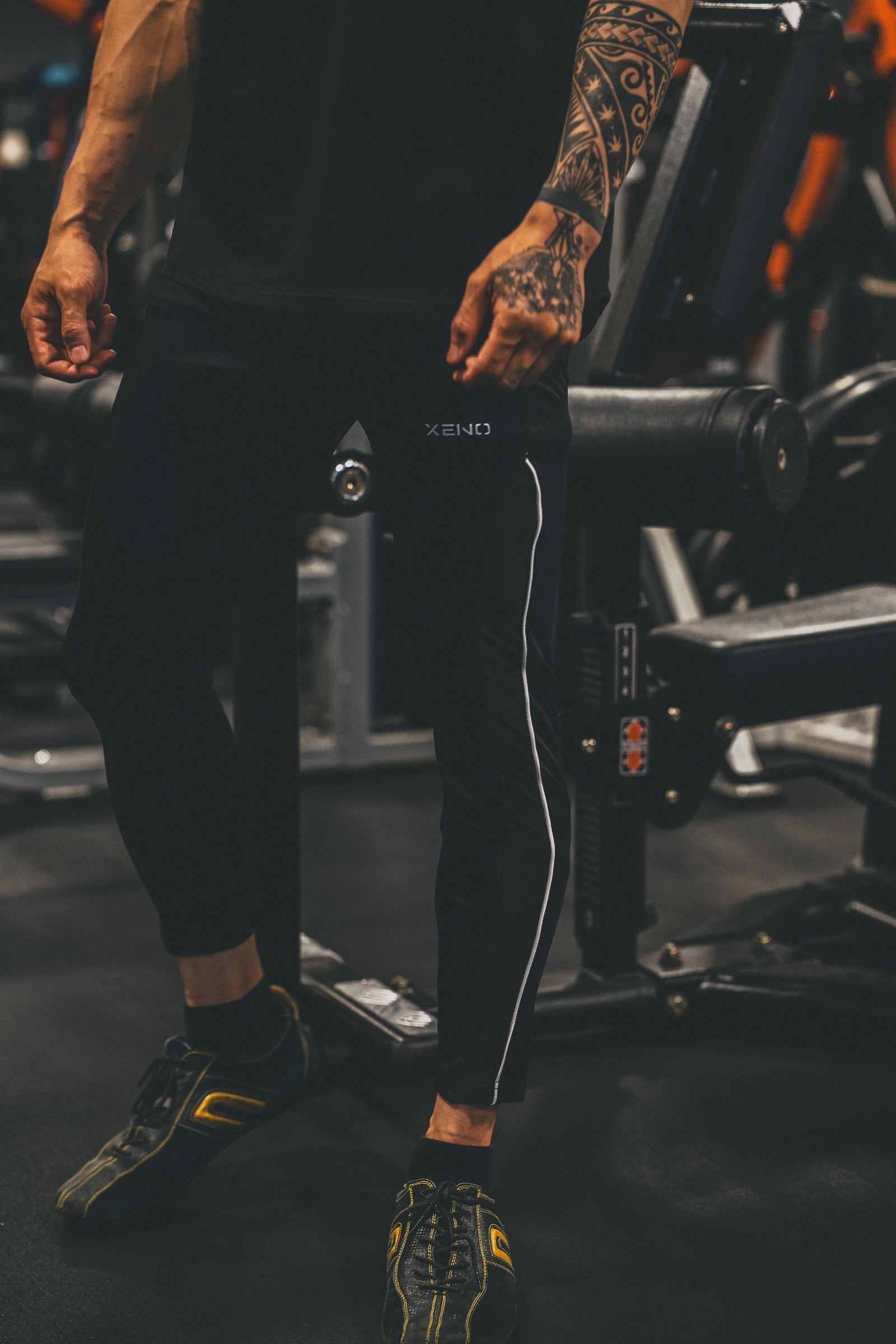 XENO SIDELINE ACTIVE LEGGINGS BLACK x WHITE