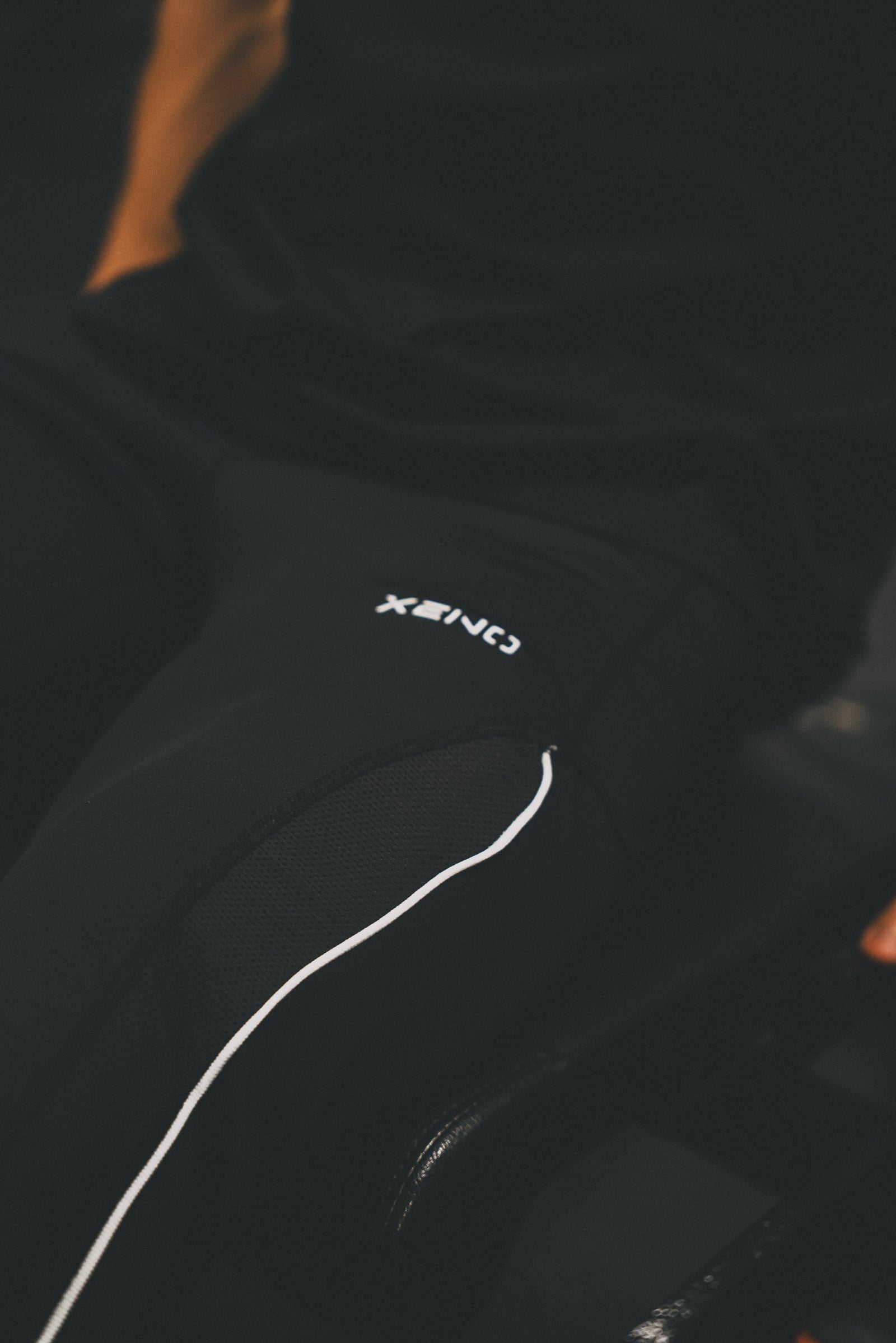 XENO SIDELINE ACTIVE LEGGINGS BLACK x WHITE