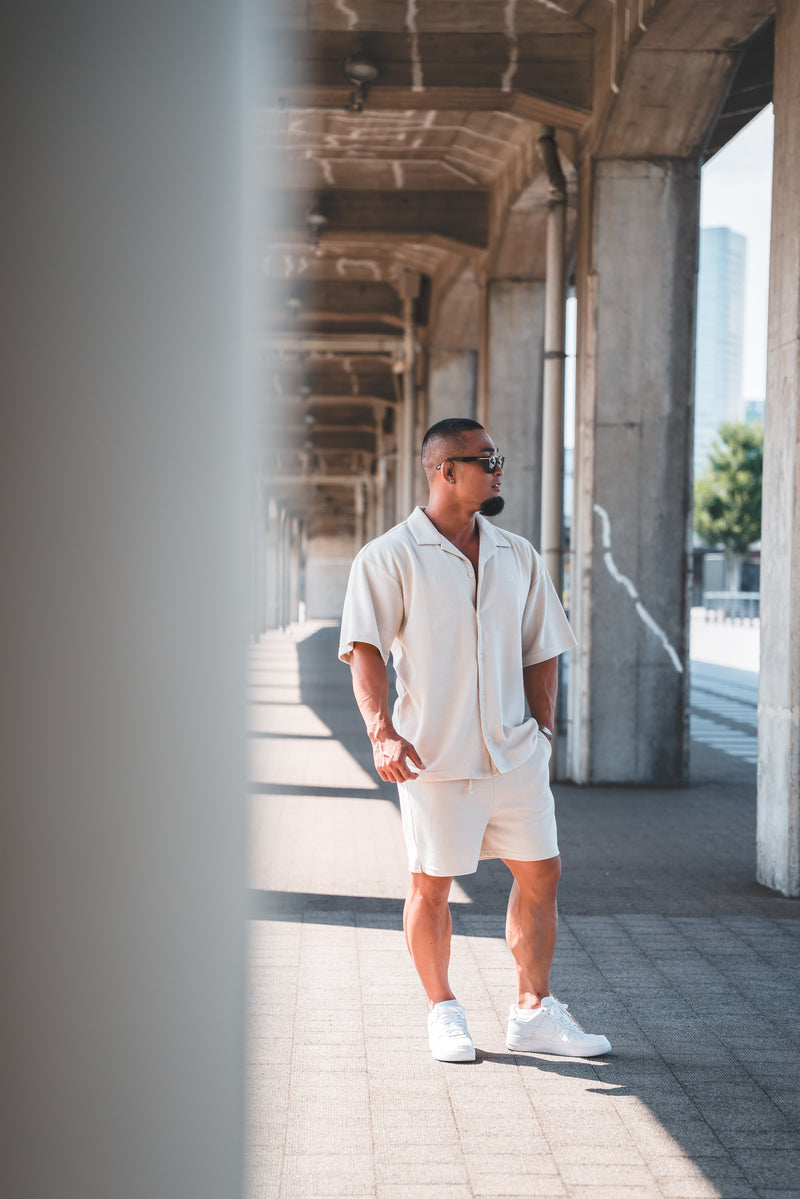 XENO WAFFLE RELAXED SHORTS WHITE BEIGE