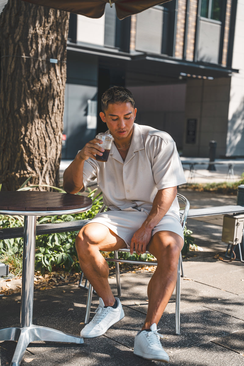 XENO WAFFLE RELAXED SHORTS WHITE BEIGE