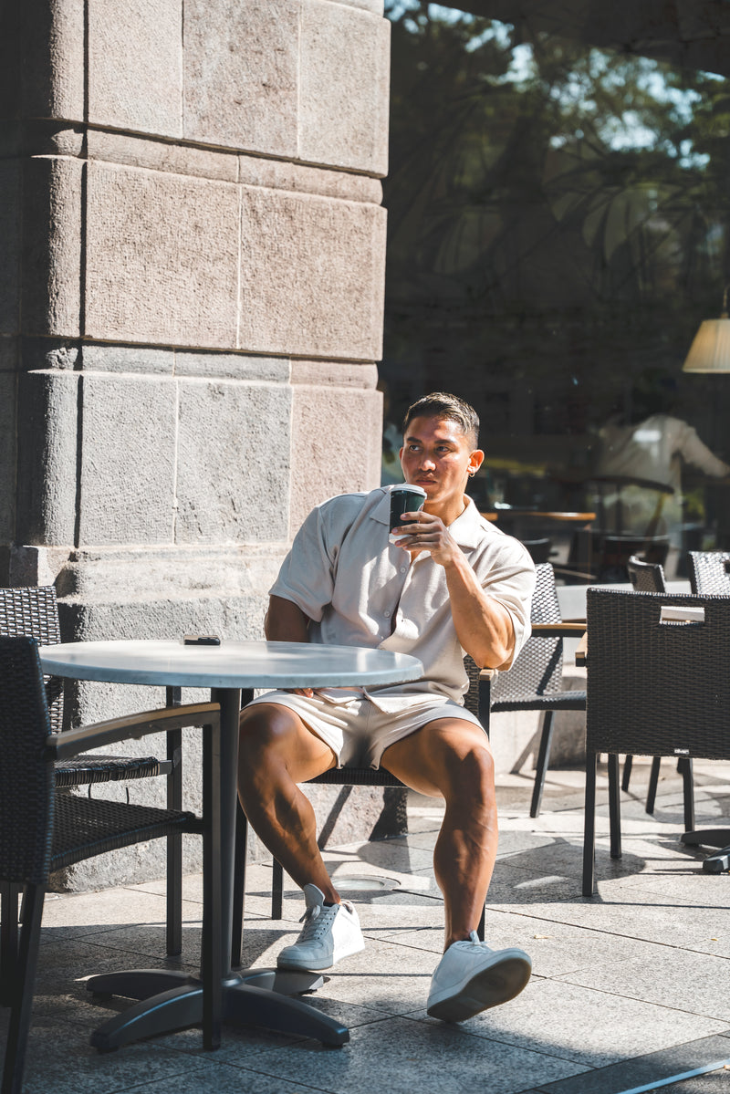 XENO WAFFLE RELAXED SHORTS WHITE BEIGE