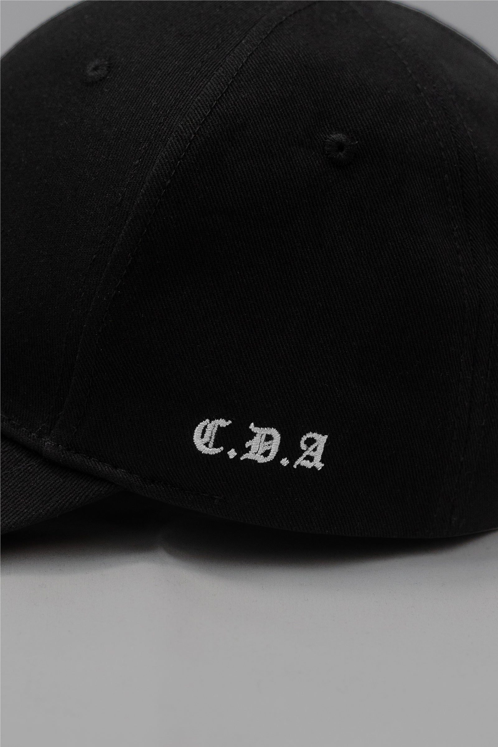 XENO MMXIX CAP BLACK x WHITE