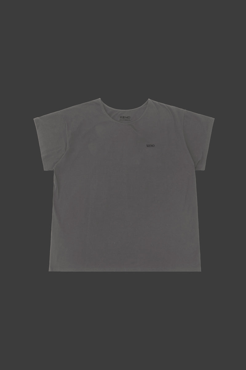 XENO WIDE NECK T-SHIRT CHARCOAL