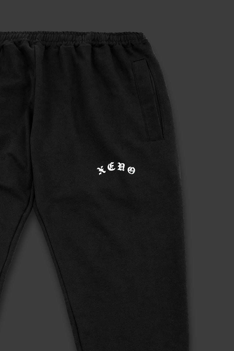 XENO BLACK LETTER SWEAT PANTS BLACK