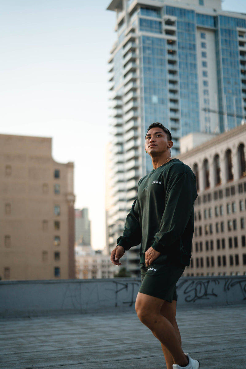 XENO BLACK LETTER SWEAT SHORTS DARK GREEN