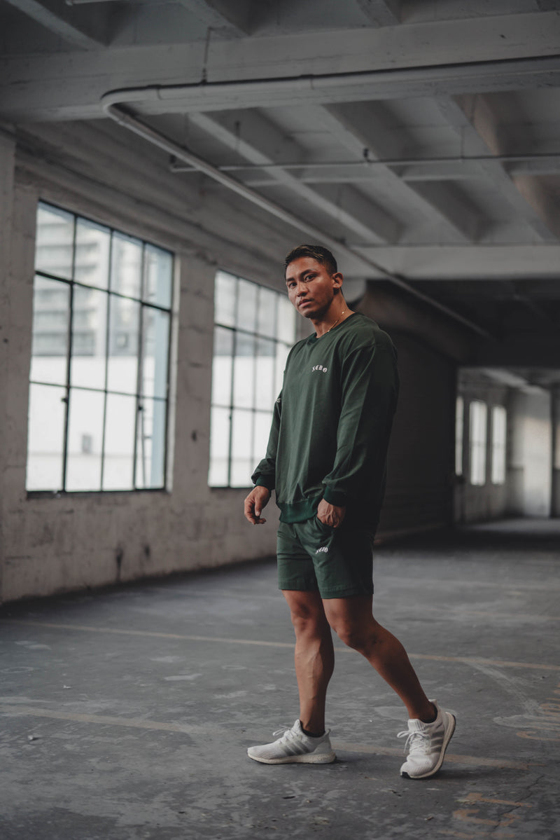 XENO BLACK LETTER SWEAT SHORTS DARK GREEN