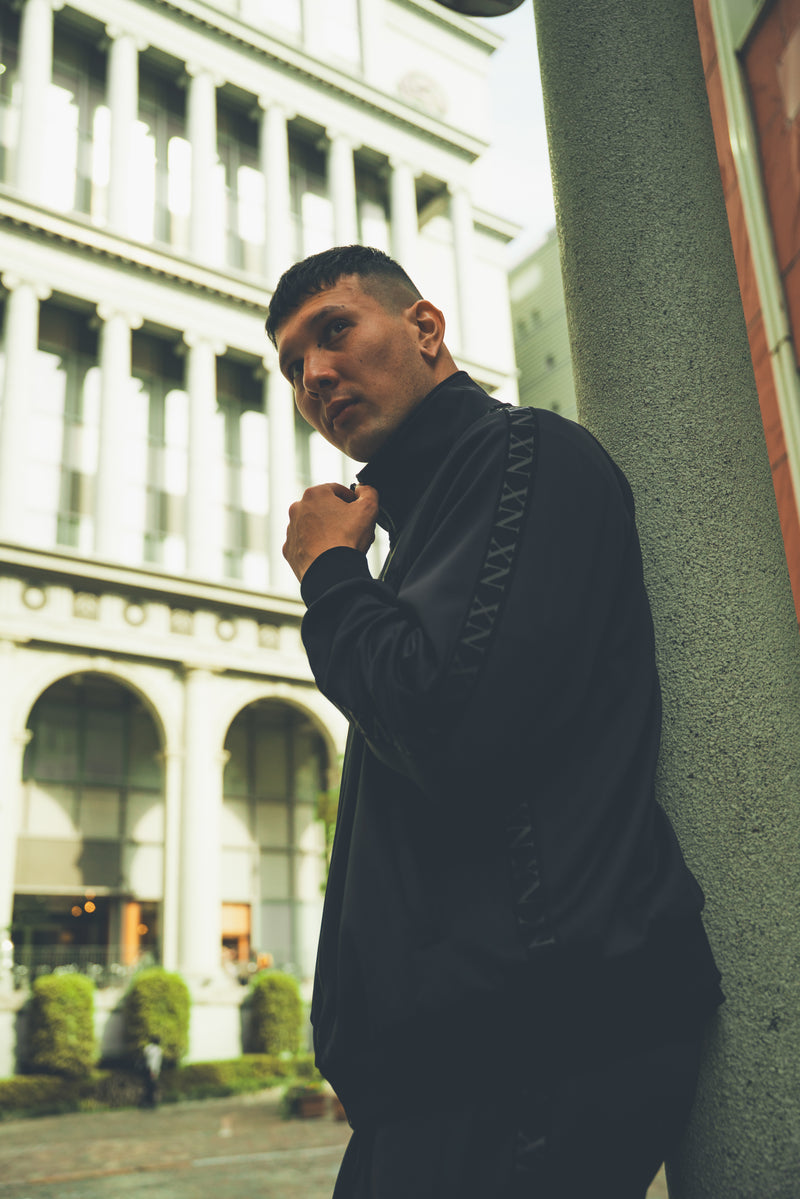XENO EDGE LINE TRACK TOP BLACK x BLACK