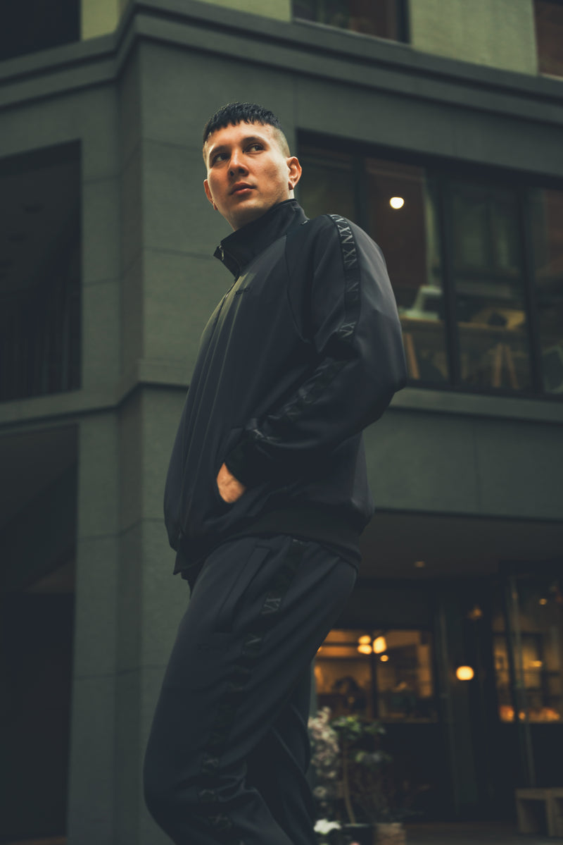 XENO EDGE LINE TRACK PANTS BLACK x BLACK