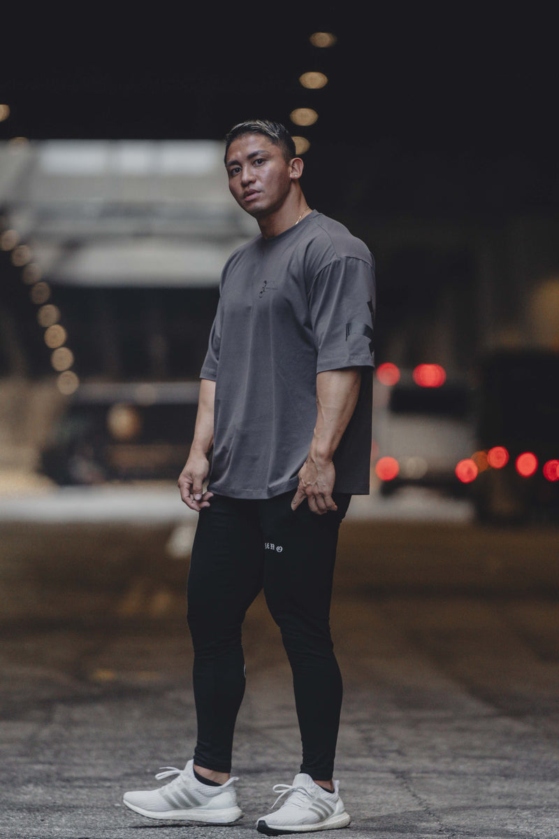 XENO BLACK LETTER SWEAT PANTS BLACK