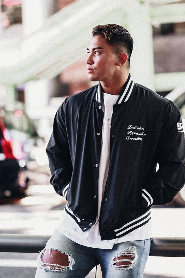 XENO LIGHT WEIGHT STADIUM JACKET Black