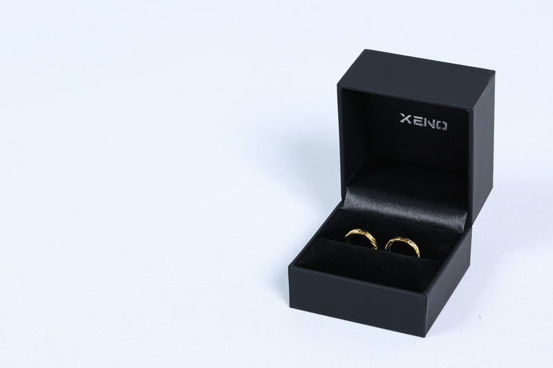 XENO EARRINGS Gold